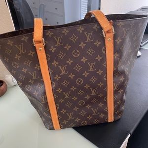 Authentic Louis Vuitton Sac Shopping Tote